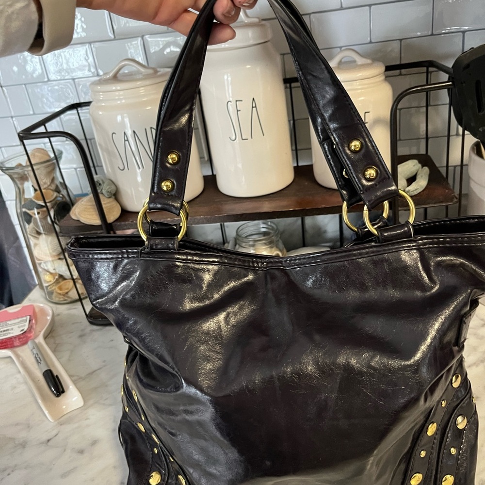 Apple Bottoms Black and Gold Designer Tote Bag - Picture 5 of 8